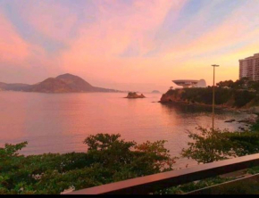 Apartamento Luxuoso Frente Mar e MAC